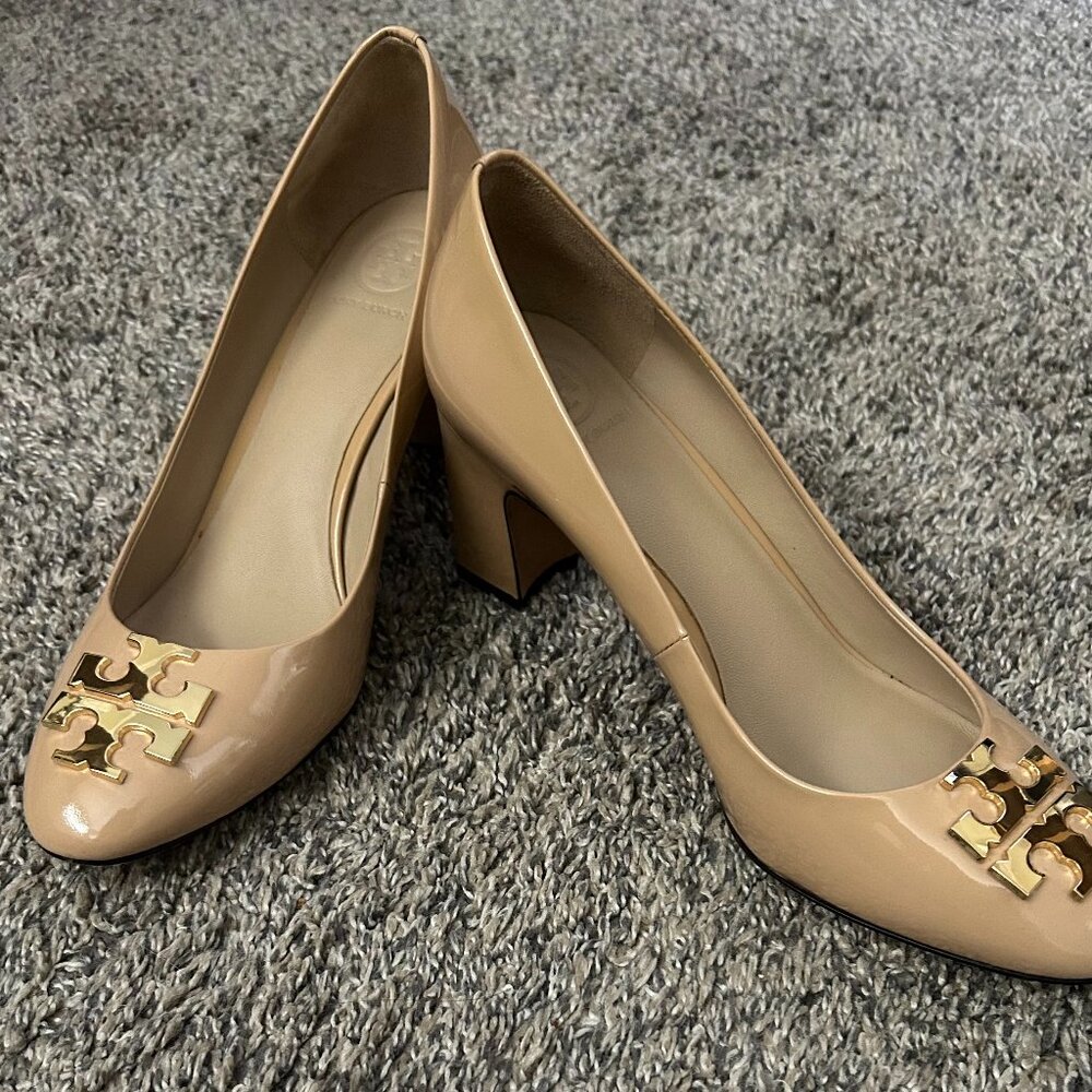 Tory Burch women's shoes size 7.5, beige, block heel, good condition